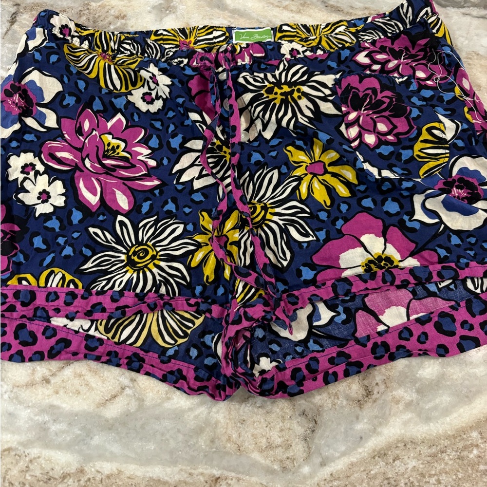 Gorgeous flowered EUC Vera Bradley shorts